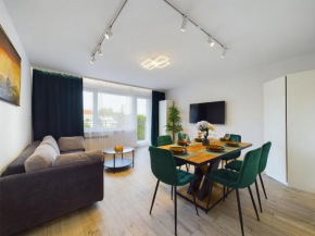 Przytulny Apartament z Parkingiem Blisko Morza w Gdyni by Noclegi Renters, Gdynia